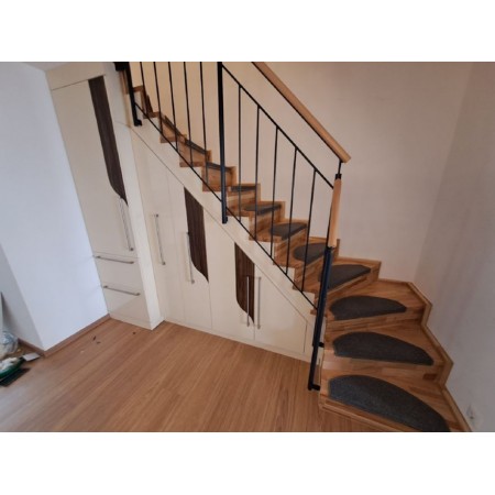 Шкаф под лестницей 